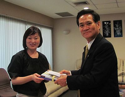 CASE Executive Director Asia-Pacific visits AIT