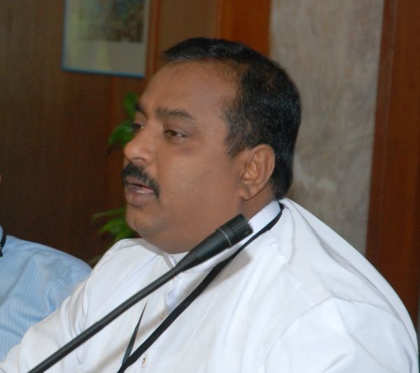 Kurunegala Municipal Council Mayor compliments AIT for Low Carbon initiative