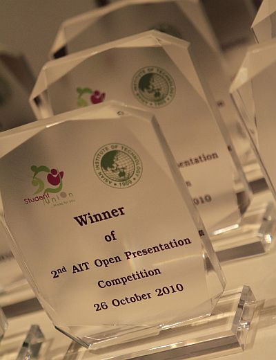 Open minds and presentation skills dazzle AIT