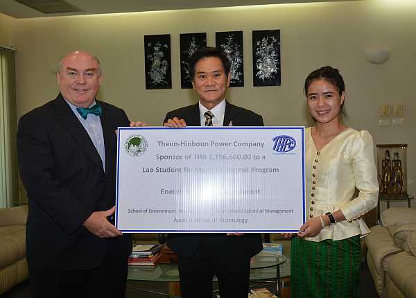 Theun-Hinboun Power Company grants scholarship for Laos student